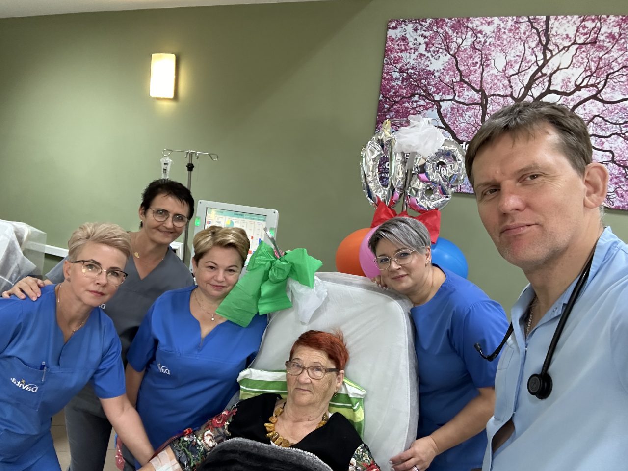 80.te urodziny pacjentki z Oleśnicy